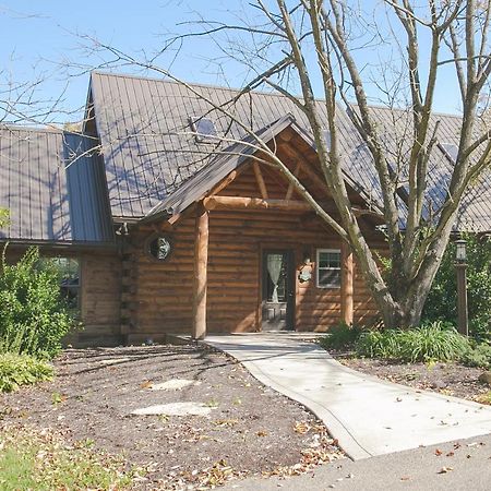 Hummingbird Haven Cabin By Amish Country Lodging Берлин Экстерьер фото